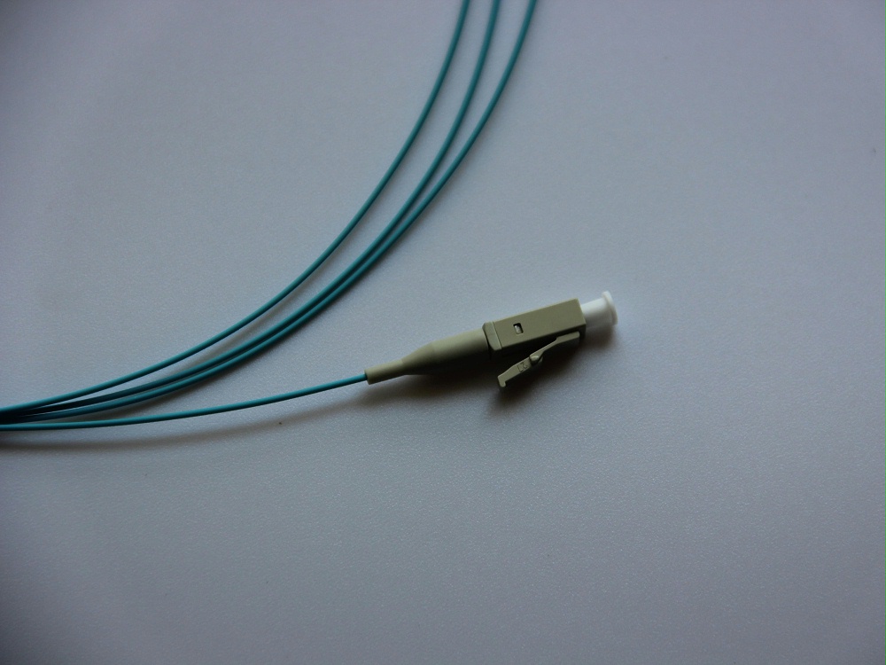 LC 0.9mm 萬(wàn)兆單頭尾纖 光纖跳線