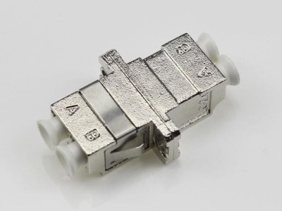 LC SM 雙工 金屬 有耳光纖適配器