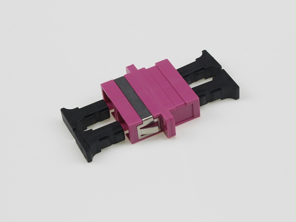 SC OM4 雙工 紫紅色 有耳焊接適配器