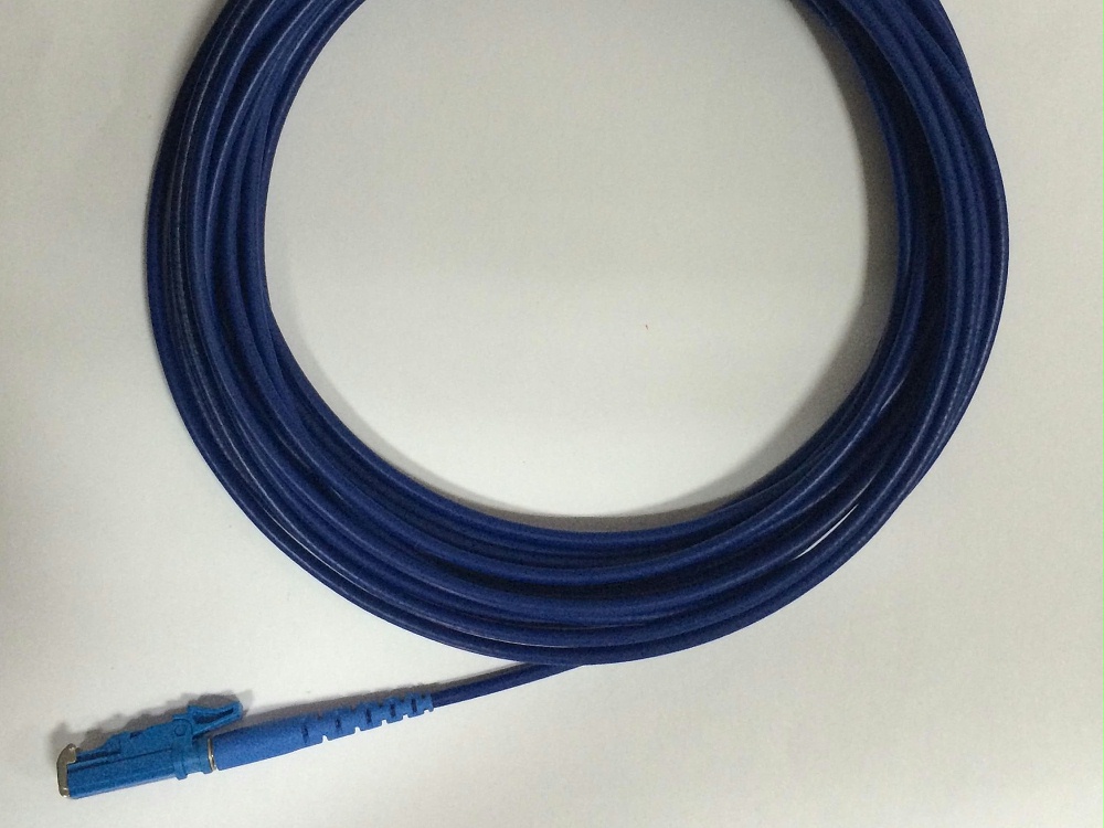 E2000/UPC 鎧裝跳線，光纖跳線