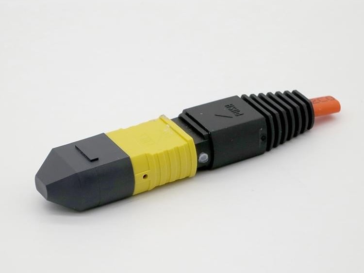 MPO 扁纜光纖連接器