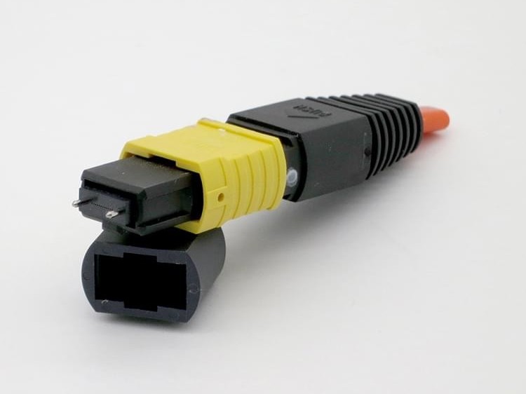 MPO 扁纜光纖連接器