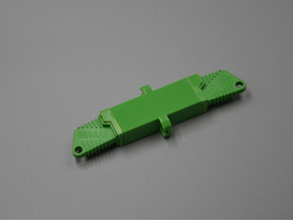 E2000 APC RM型光纖適配器