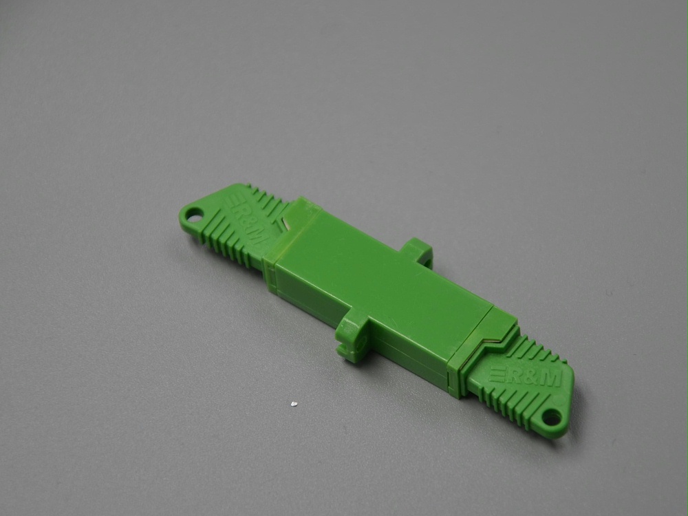 E2000 APC RM型光纖適配器