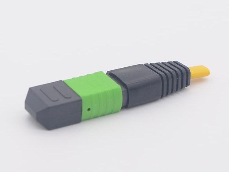 MPO 帶纜光纖連接器