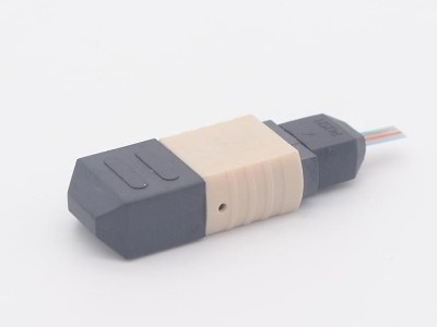 MPO 多模 帶纖光纖連接器