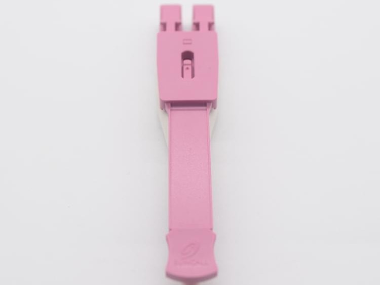 LC OM4 V4 uniboot 帶拉桿光纖連接器