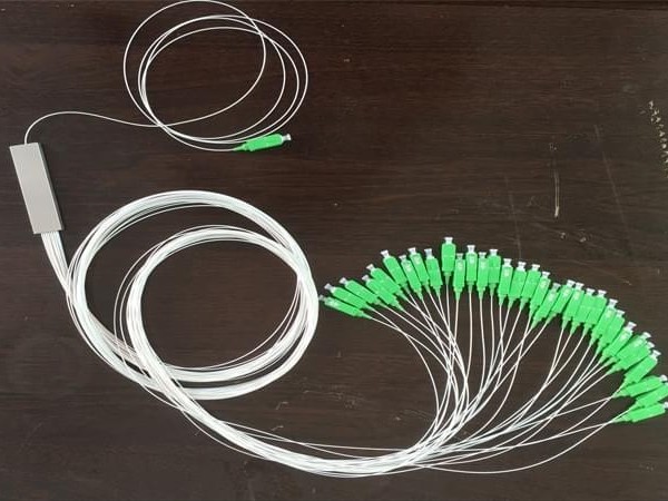 1X32 鋼管式PLC分路器 1X32 鋼管式PLC分路器