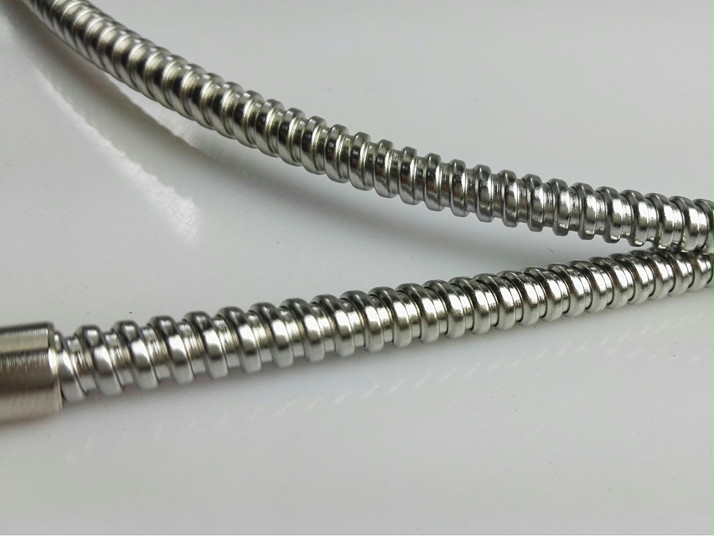 SMA905 金屬鎧裝能量光纖跳線